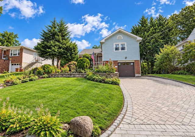 Photo 3 of Single family home for sale at 68 Elaine Ter, Yonkers, NY 10701 | MLS# 1053392 | Listing updated on 2026-10-07