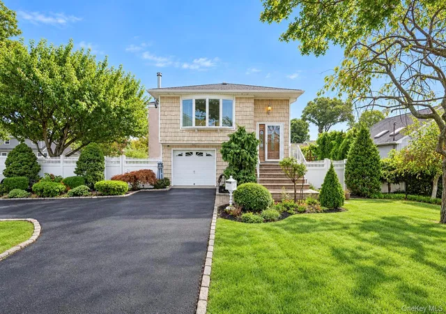 Single family home for sale at 355 W Islip Blvd, Islip, NY 11795 | MLS# 1053401
