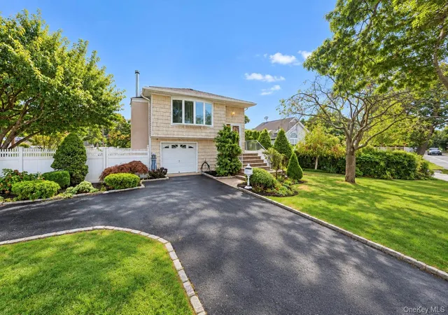 Photo 2 of Single family home for sale at 355 W Islip Blvd, Islip, NY 11795 | MLS# 1053401 | Listing updated on 2026-09-22