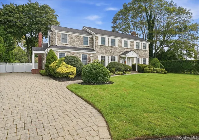 Photo 2 of Single family home for sale at 15 Saltmeadow Ln, Islip, NY 11705 | MLS# 1053405 | Listing updated on 2026-09-29