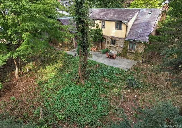 Photo 3 of Single family home for sale at 116 Huntington Rd, North Hempstead, NY 11050 | MLS# 1053429 | Listing updated on 2026-09-25