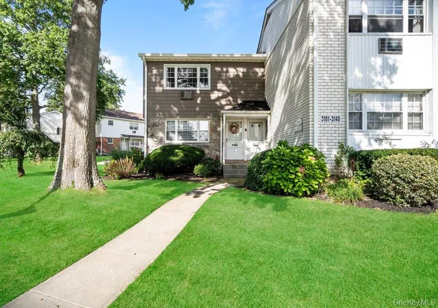 Photo 3 of Condo for sale at 3113 Wilshire #3113, Islip, NY 11769 | MLS# 1053433 | Listing updated on 2026-09-29