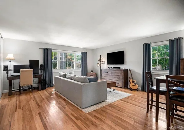 Listing Photo 5 - Condo for sale in building located at 3113 Wilshire, Islip, NY 11769 - Unit #3113