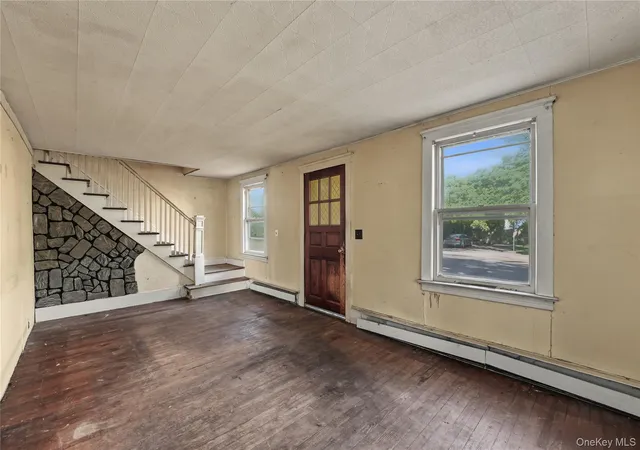Photo 2 of Single family home for sale at 2 Willett Ave, Islip, NY 11782 | MLS# 1053441 | Listing updated on 2026-09-25