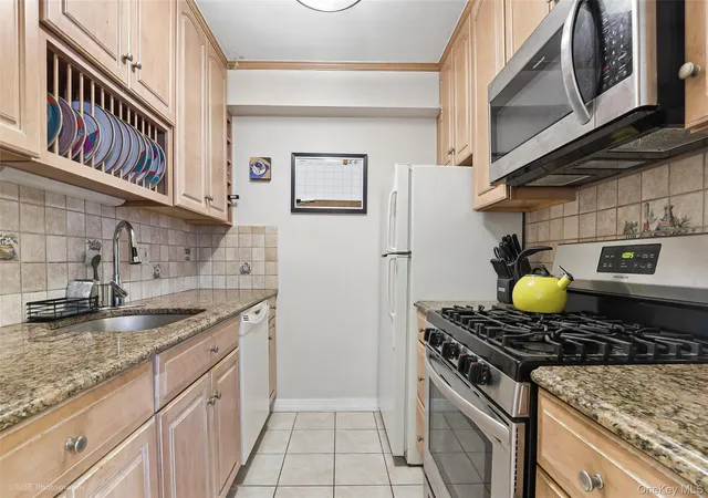 Photo 2 of House for sale at 52-30 39th Drive #7G, New York, NY 11377 | MLS# 1053442 | Listing updated on 2026-09-23