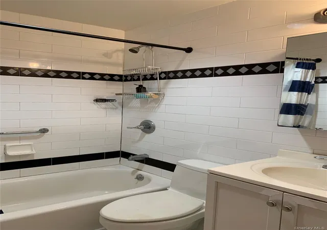 Photo 4 of Condo for sale at 3710 149th Place #3B, New York, NY 11354 | MLS# 1053452 | Listing updated on 2026-09-29