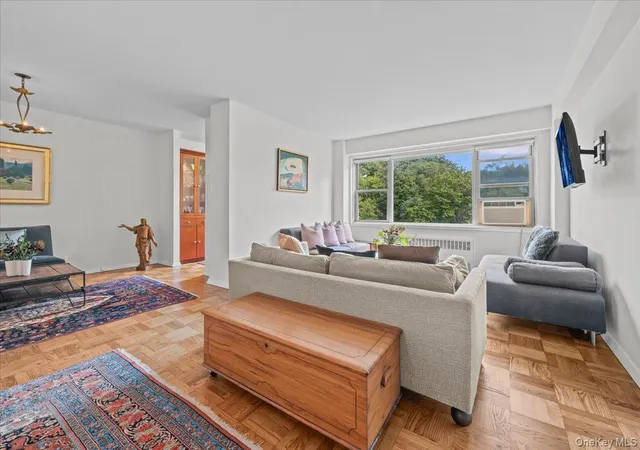 Photo 3 of House for sale at 750 Kappock St #405, New York, NY 10463 | MLS# 1053461 | Listing updated on 2026-09-24