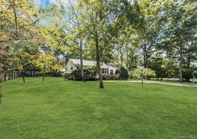 Photo 2 of Single family home for sale at 112 Lynncliff Rd, Southampton, NY 11946 | MLS# 1053465 | Listing updated on 2026-09-26