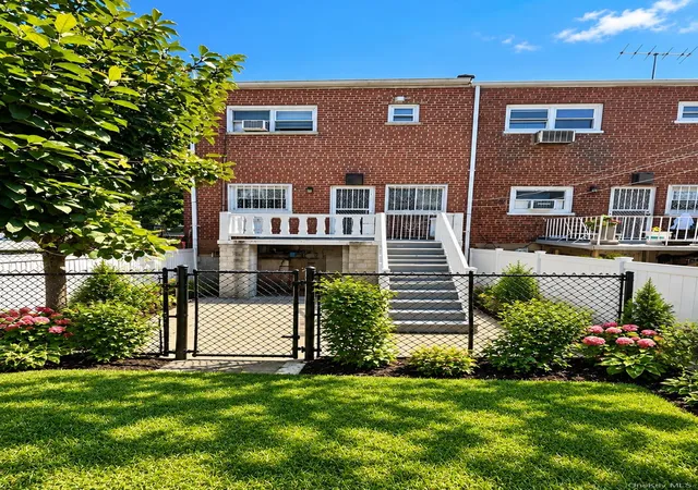 Photo 3 of Single family home for sale at 3619 Laconia Ave, New York, NY 10469 | MLS# 1053485 | Listing updated on 2026-09-23