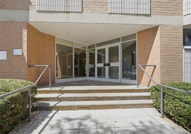 Condo for sale at 14 Nosband Ave #3K, White Plains, NY 10605 | MLS# 1053508