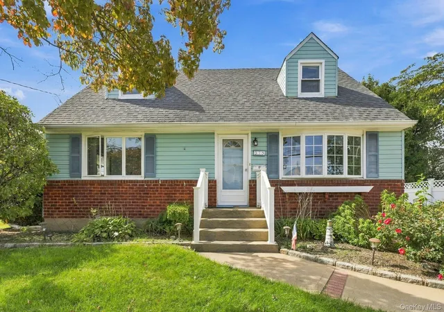 Single family home for sale at 375 Catskill Ave, Babylon, NY 11726 | MLS# 1053519