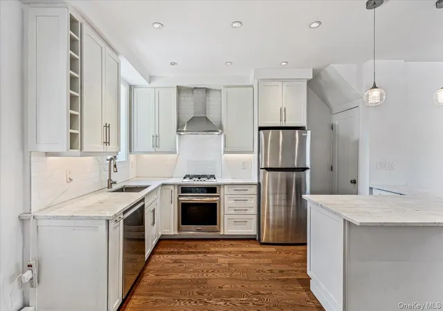 Photo 4 of Single family home for sale at 19-01 21st Drive, New York, NY 11105 | MLS# 1053528 | Listing updated on 2026-09-22