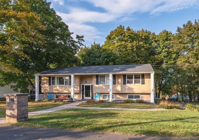 Photo 1 of Single family home for sale at 41 Hillcrest Ave, Kingston, NY 12401 | MLS# 1053534 | Listing updated on 2026-10-18