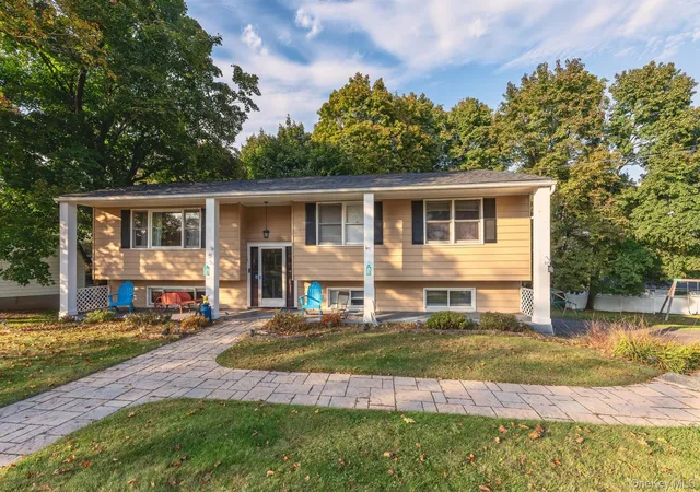 Photo 2 of Single family home for sale at 41 Hillcrest Ave, Kingston, NY 12401 | MLS# 1053534 | Listing updated on 2026-10-18