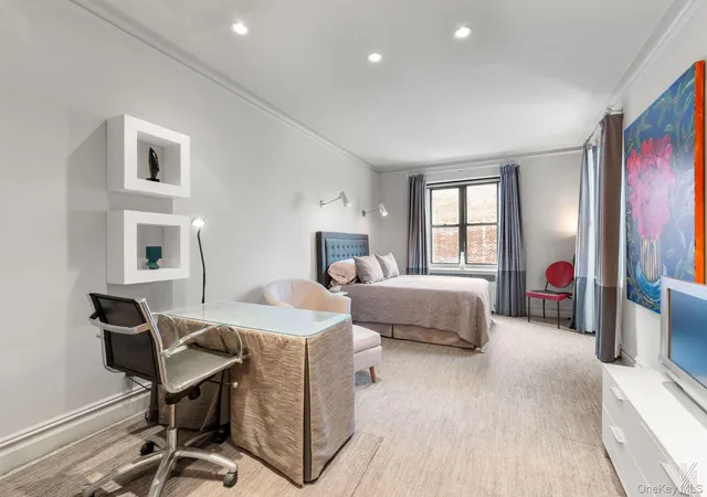 Photo 2 of Condo for sale at 25 40 31st Avenue #6F, New York, NY 11106 | MLS# 1053560 | Listing updated on 2026-10-05
