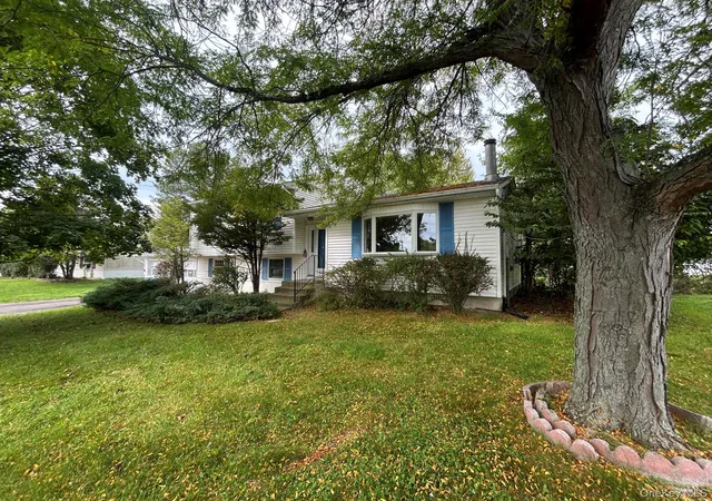 Photo 1 of Single family home for sale at 6 Pembroke Rd, Blooming Grove, NY 10992 | MLS# 1053568 | Listing updated on 2026-09-22