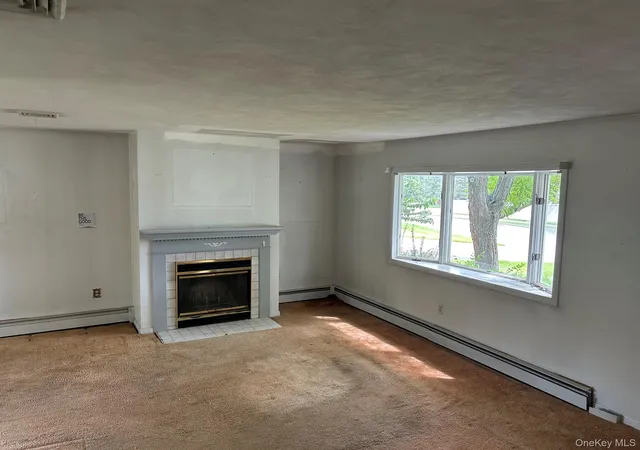 Photo 3 of Single family home for sale at 6 Pembroke Rd, Blooming Grove, NY 10992 | MLS# 1053568 | Listing updated on 2026-09-22