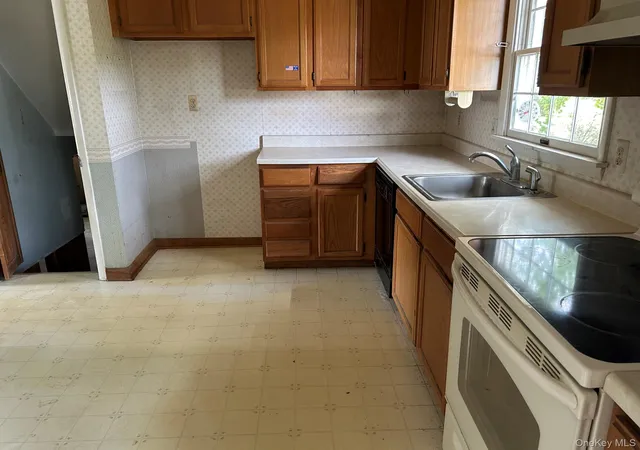 Photo 4 of Single family home for sale at 6 Pembroke Rd, Blooming Grove, NY 10992 | MLS# 1053568 | Listing updated on 2026-09-22