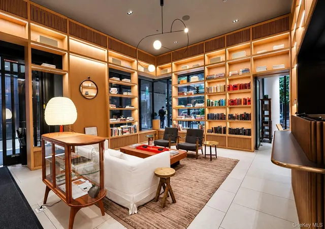 Listing Photo 3 - Condo for sale in building located at 135 E 47Th St, New York City, NY 10017 - Unit #22F