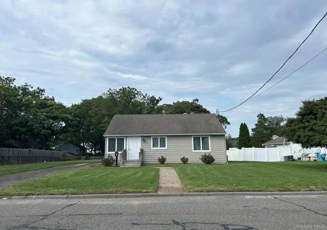 Single family home for sale at 14 Market St, Brookhaven, NY 11720 | MLS# 1053594 | Listing updated on 2026-09-22