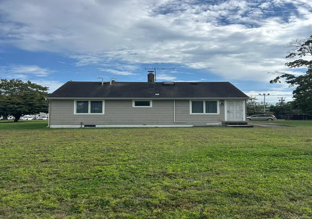 Photo 1 of Single family home for sale at 14 Market St, Brookhaven, NY 11720 | MLS# 1053594 | Listing updated on 2026-09-22