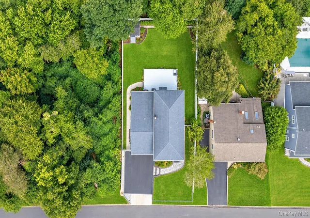 Photo 2 of Single family home for sale at 175 Stuyvesant Rd, Islip, NY 11769 | MLS# 1053595 | Listing updated on 2026-09-27