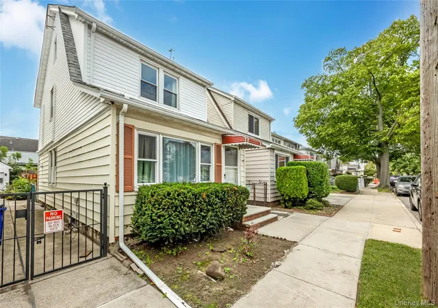 Photo 1 of Single family home for sale at 164-36 76th Avenue, New York, NY 11366 | MLS# 1053632 | Listing updated on 2026-09-29