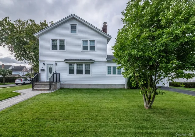 Photo 1 of Single family home for sale at 54 Ronalds Ave, New Rochelle, NY 10801 | MLS# 1053640 | Listing updated on 2026-10-04