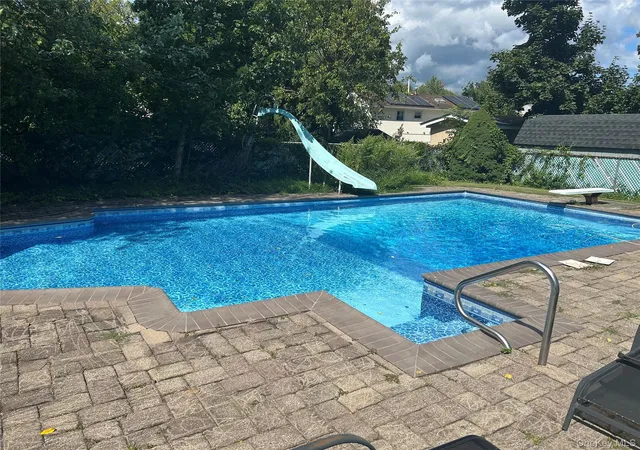Photo 3 of Single family home for sale at 87 Filors Ln, Stony Point, NY 10980 | MLS# 1053641 | Listing updated on 2026-10-07