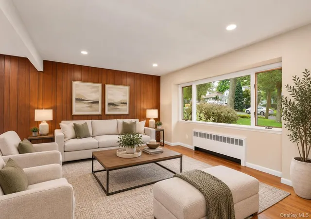 Photo 4 of Single family home for sale at 30 Sheppard Ln, Huntington, NY 11743 | MLS# 1053647 | Listing updated on 2026-09-23