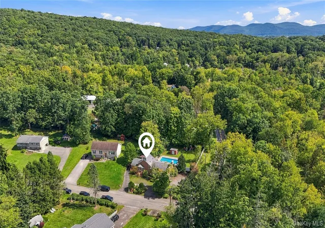 Photo 2 of Single family home for sale at 2 Stanton Dr, Newburgh (town), NY 12550 | MLS# 1053649 | Listing updated on 2026-10-06