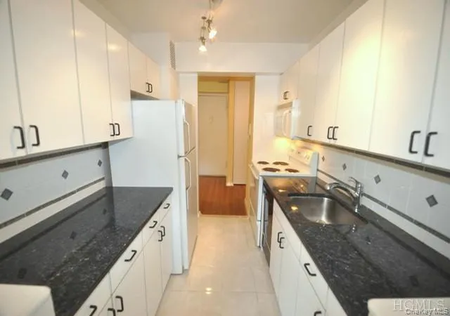 Photo 3 of House for sale at 45 E Hartsdale Ave #6K, Greenburgh, NY 10530 | MLS# 1053662 | Listing updated on 2026-10-01