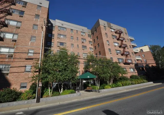 Photo 4 of House for sale at 45 E Hartsdale Ave #6K, Greenburgh, NY 10530 | MLS# 1053662 | Listing updated on 2026-10-01