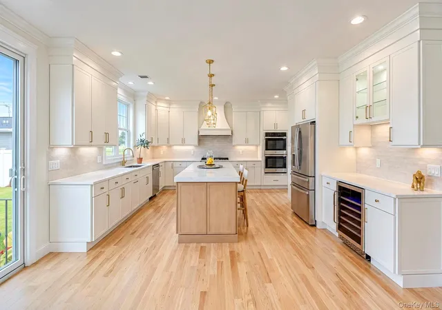 Photo 2 of Single family home for sale at 89 West Ave, Oyster Bay, NY 11801 | MLS# 1053671 | Listing updated on 2026-10-07