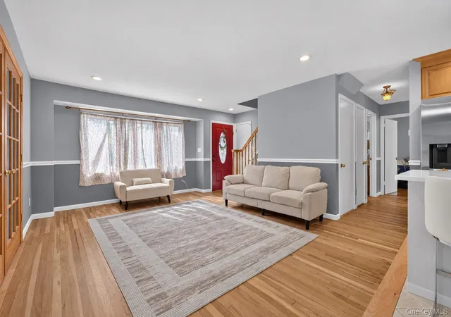 Photo 4 of Single family home for sale at 315 Harmony Dr, Oyster Bay, NY 11762 | MLS# 1053672 | Listing updated on 2026-10-08