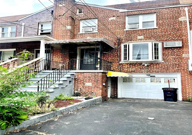 Single family home for sale at 2944 Lurting Ave, New York, NY 10469 | MLS# 1053678