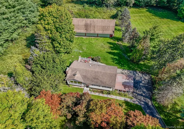 Photo 3 of Single family home for sale at 214 Starr Ridge Rd, Southeast, NY 10509 | MLS# 1053683 | Listing updated on 2026-10-06