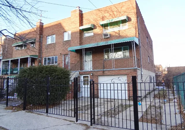 Photo 1 of Manufactured home for sale at 2219 Cincinnatus Ave, New York, NY 10473 | MLS# 1053716 | Listing updated on 2026-10-04