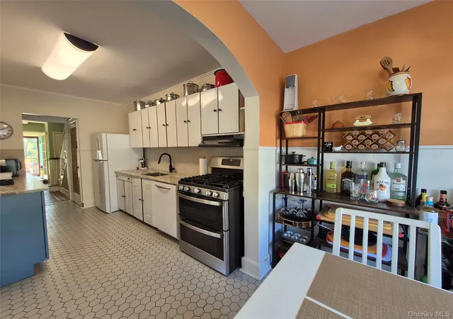 Photo 3 of Single family home for sale at 327 E Pine St, Long Beach, NY 11561 | MLS# 1053722 | Listing updated on 2026-09-23