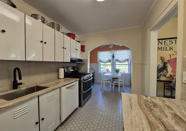 Photo 3 of Single family home for sale at 327 E Pine St, Long Beach, NY 11561 | MLS# 1053722 | Listing updated on 2026-09-23