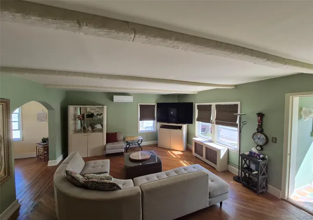Photo 4 of Single family home for sale at 327 E Pine St, Long Beach, NY 11561 | MLS# 1053722 | Listing updated on 2026-09-23
