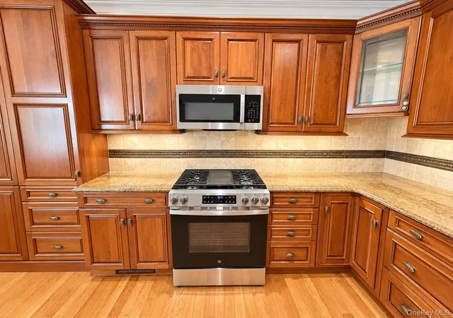 Photo 3 of Condo for sale at 55 Rose Ln, Brookhaven, NY 11766 | MLS# 1053728 | Listing updated on 2026-10-01