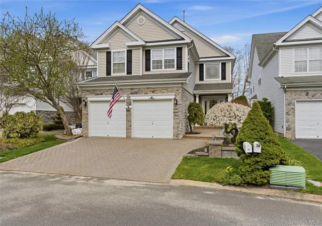 Photo 1 of Single family home for sale at 20 Kate Cir, Brookhaven, NY 11953 | MLS# 1053729 | Listing updated on 2026-10-08