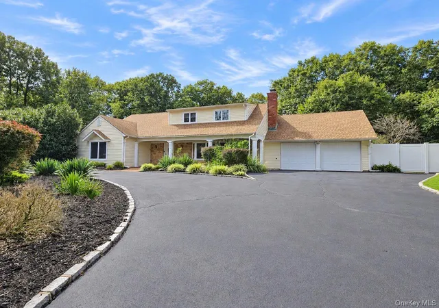 Single family home for sale at 14 Seabrook Ln, Brookhaven, NY 11790 | MLS# 1053730