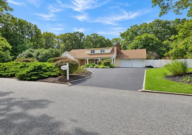 Photo 1 of Single family home for sale at 14 Seabrook Ln, Brookhaven, NY 11790 | MLS# 1053730 | Listing updated on 2026-09-26