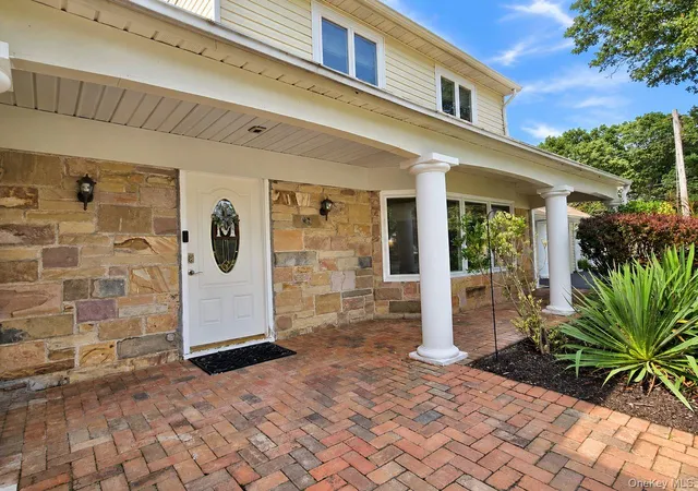 Photo 2 of Single family home for sale at 14 Seabrook Ln, Brookhaven, NY 11790 | MLS# 1053730 | Listing updated on 2026-09-26