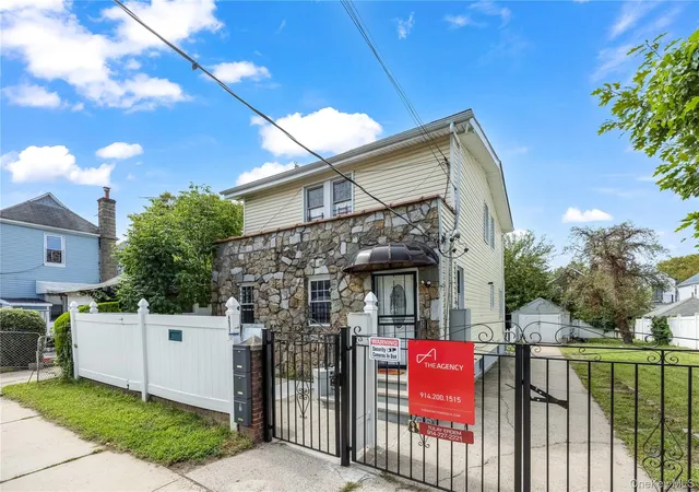 Photo 2 of Multi family home for sale at 4511 Monticello Ave, New York, NY 10466 | MLS# 1053755 | Listing updated on 2026-09-28