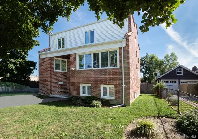 Photo 1 of Single family home for sale at 98 Reynold St, New York, NY 10464 | MLS# 1053756 | Listing updated on 2026-09-25