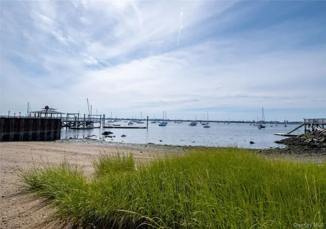 Photo 3 of Single family home for sale at 98 Reynold St, New York, NY 10464 | MLS# 1053756 | Listing updated on 2026-09-25