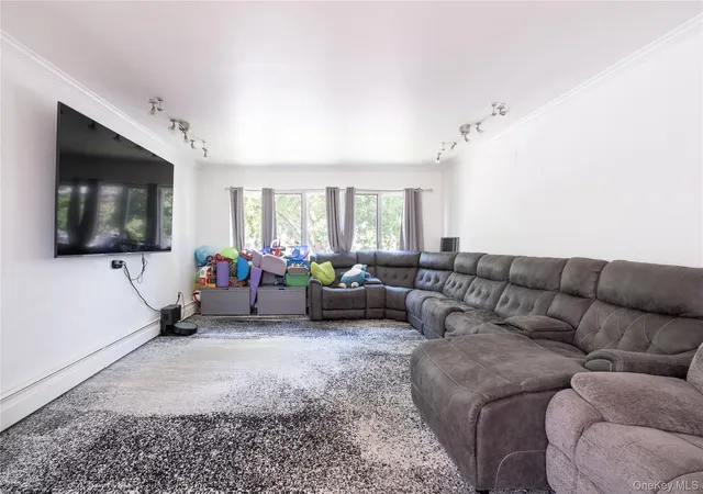 Photo 4 of Single family home for sale at 98 Reynold St, New York, NY 10464 | MLS# 1053756 | Listing updated on 2026-09-25